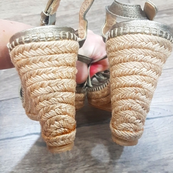 STUART WEITZMAN Gold Leather & Jute Sandals Size 7 - Picture 5 of 8